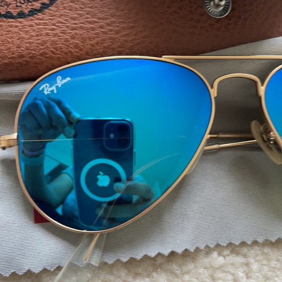 Ray-Ban Sunglasses - Picture 8 of 11